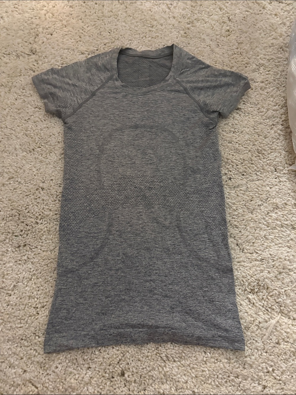 lululemon athletica Gray Short Sleeve Seamless Performance Tee